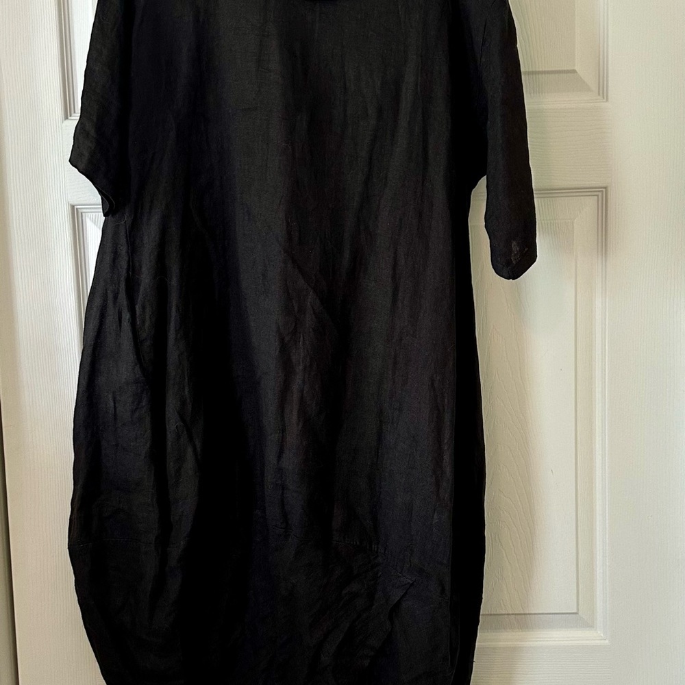 Elegant Black Women's Dress - Picture 3 of 13
